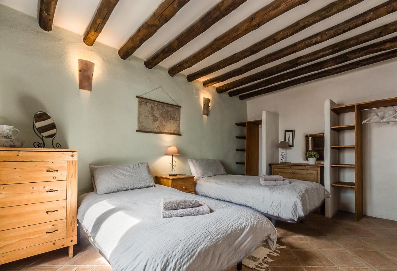 Casa Mundo - 16Th Century Traditional White Village House With Pool Пинос-дель-Валье Экстерьер фото