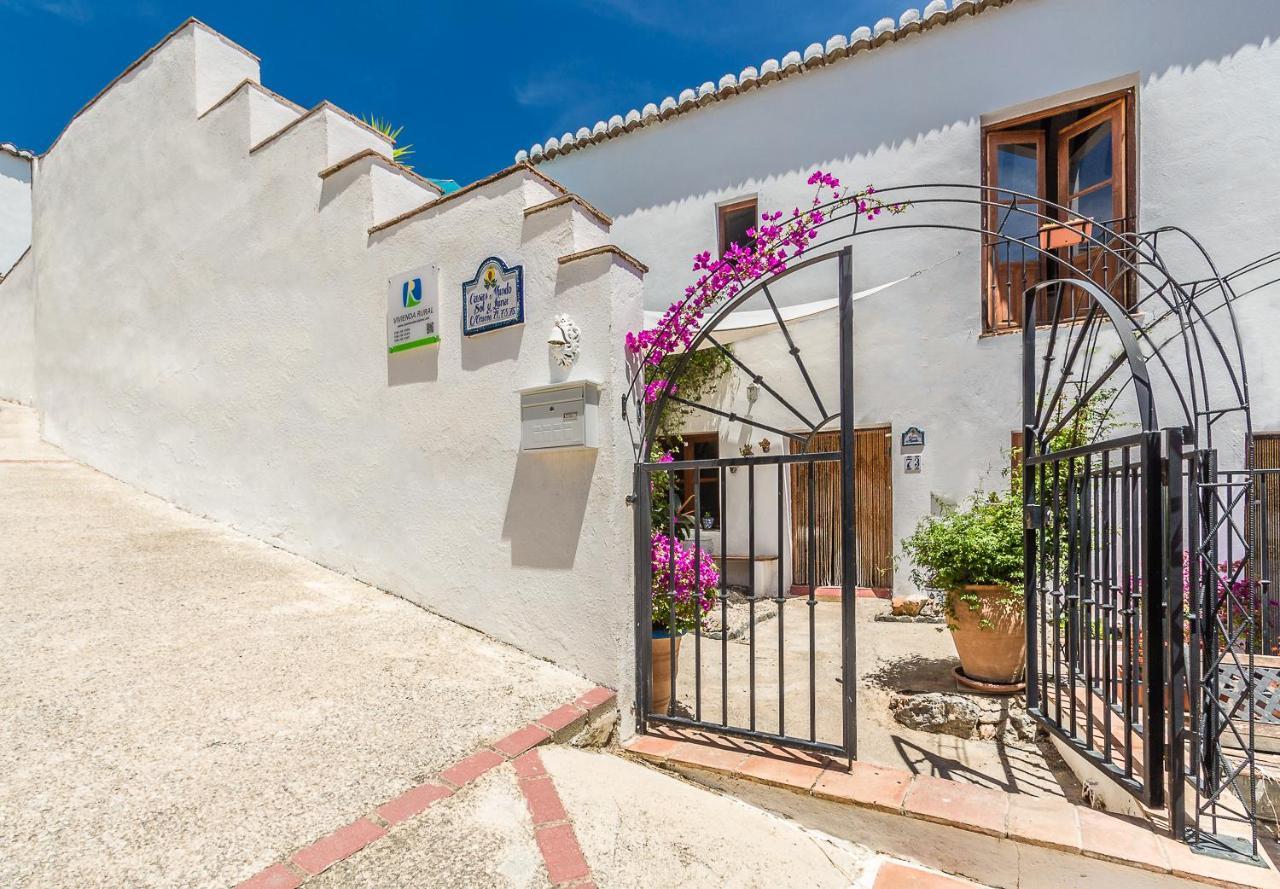 Casa Mundo - 16Th Century Traditional White Village House With Pool Пинос-дель-Валье Экстерьер фото
